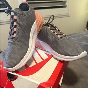 Nike Women's Gray and Peach Sneakers